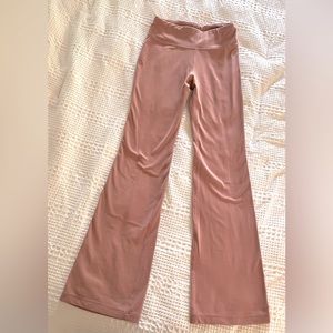 Girls Athleta flaire leggings